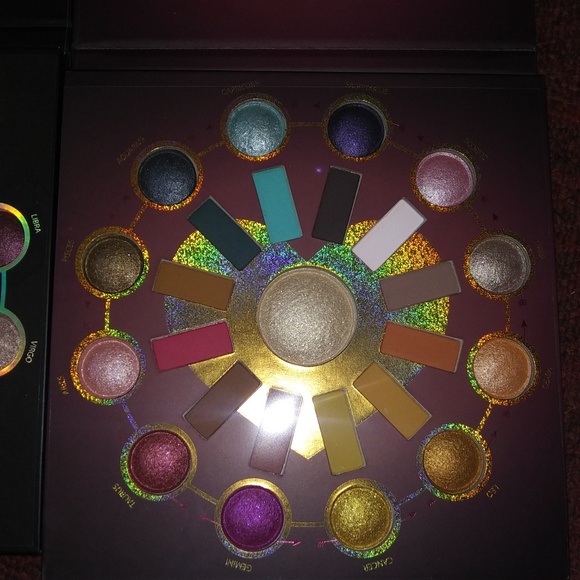 Zodiac eye shadow palettes - Picture 4 of 4